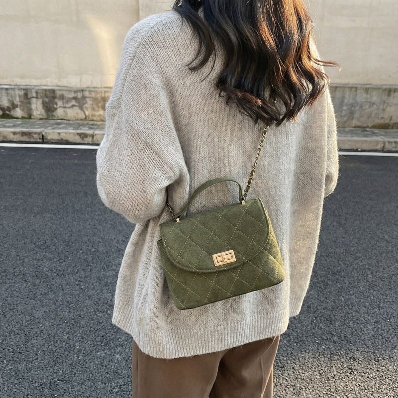 轻奢小众高级感斜挎包包女2025新款秋冬单肩包复古菱格链条小方包